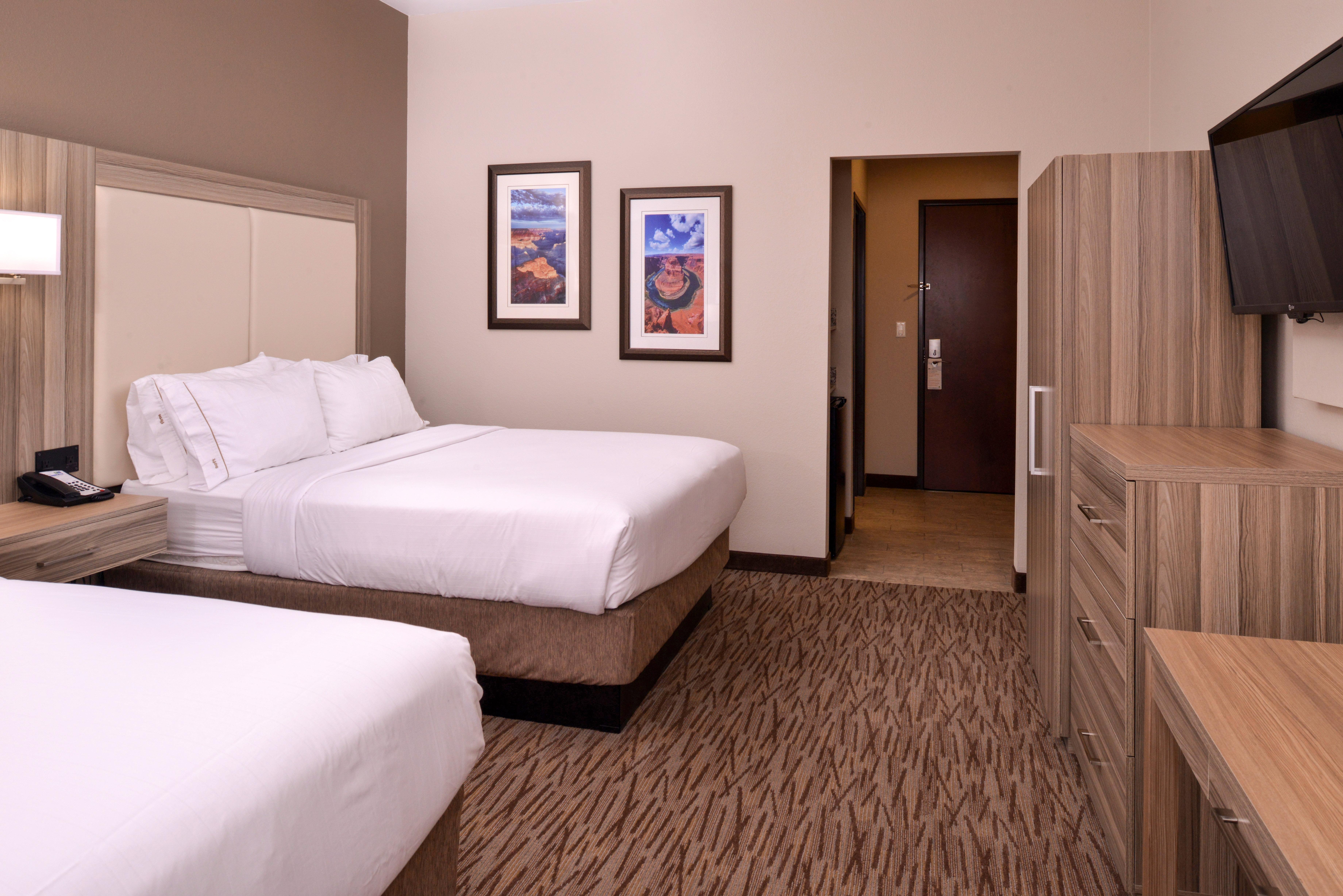 Holiday Inn Express & Suites Williams By Ihg Exterior photo