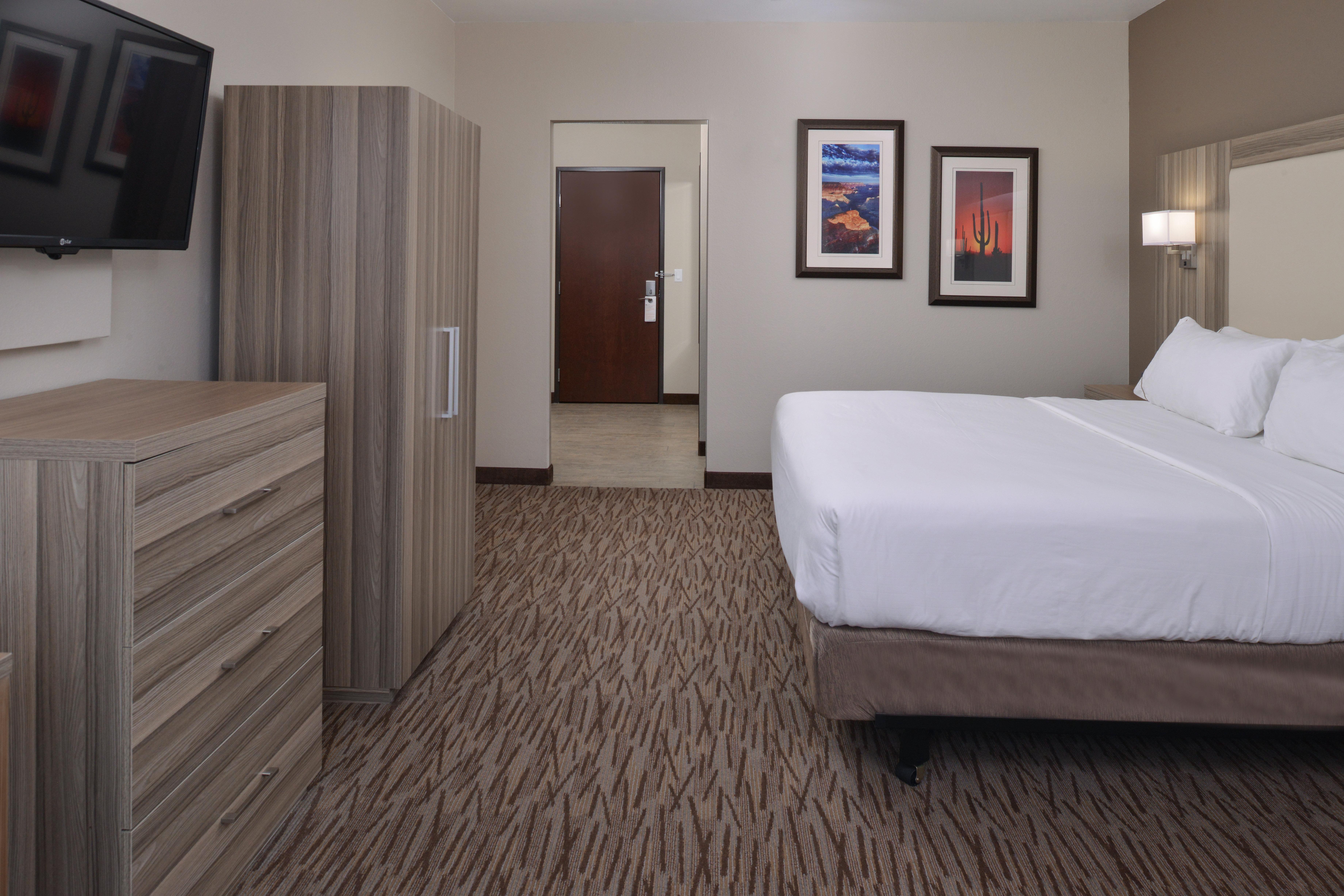 Holiday Inn Express & Suites Williams By Ihg Exterior photo